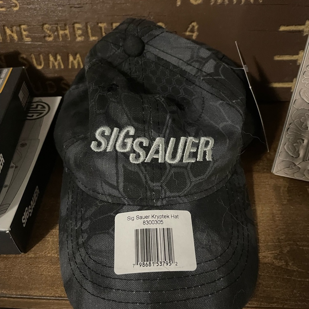 Sig sauer never worn hat